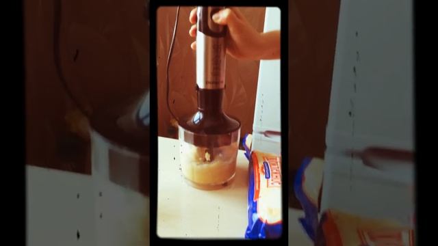 Очень, безумно вкусный полезный бананово-молочный коктейль. Готовим в домашних условиях. смотреть онлайн