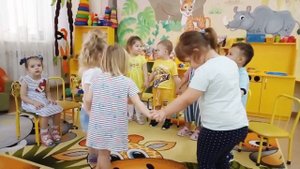 Сиреневая (средняя группа). Утреннее приветствие