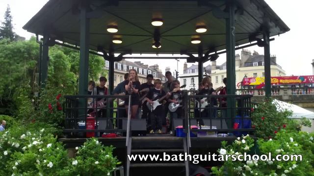 Seven Nation Army - The White Stripes | Party in the City 2012 @ Parade Gardens | Bath Guitar Schoo смотреть онлайн