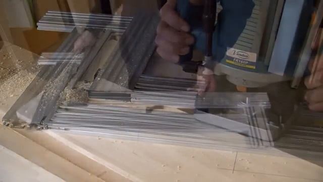 Шаблон Virutex PFP для фрезерования тетивы лестниц смотреть онлайн