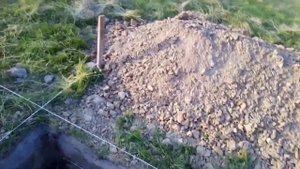 Щебень песок проливаю водой, продолжение работы с фундаментам.