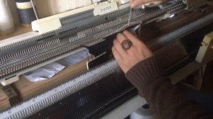 Частичное Вязание на вязальной машине