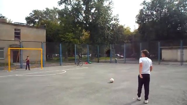 Как правильно бить штрафной и пенальти смотреть онлайн