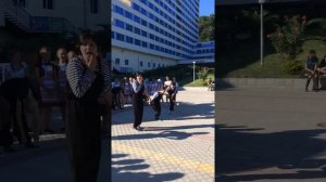 Буффонада Сочи-Лоо отель Илона