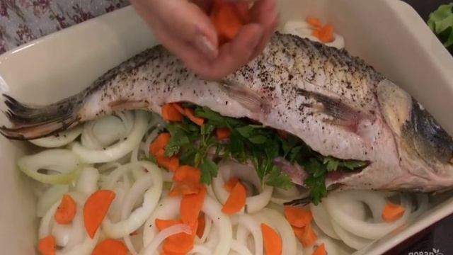 Ужин на всю семью (рыба с салатом)
