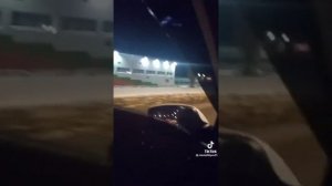 я пойду по барам а ты пойдёшь по рукам