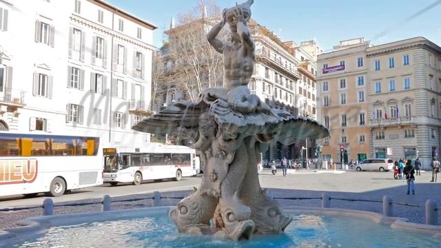 Triton fountain, Piazza Barberini. Rome, Italy - February 18, 2015 смотреть онлайн