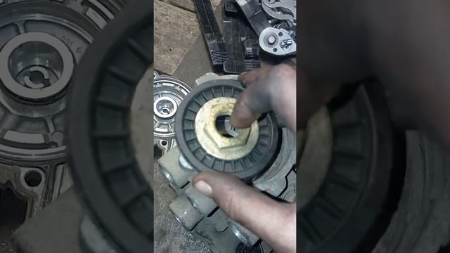 Ремонт тормозного крана DAF XF 105 4802040020 смотреть онлайн