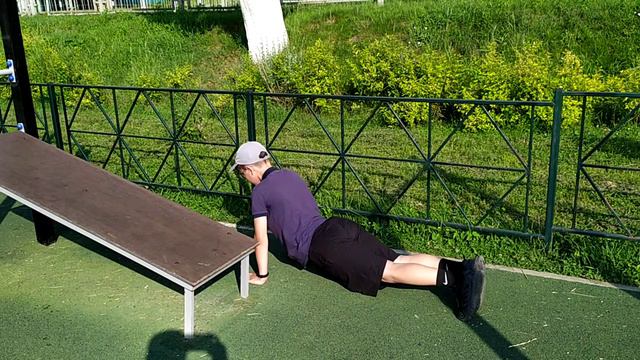 Отжимания от пола.
Подготовка к сдаче нормативов ФСК ГТО