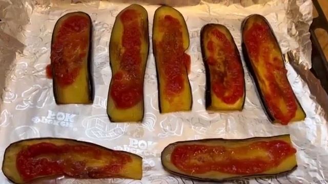 ТАКОЙ ВКУСНЫЙ БАКЛАЖАН ВЫ ЕЩЕ НЕ ЕЛИ! ПИЦЦА-БАКЛАЖАН В ДУХОВКЕ! смотреть онлайн