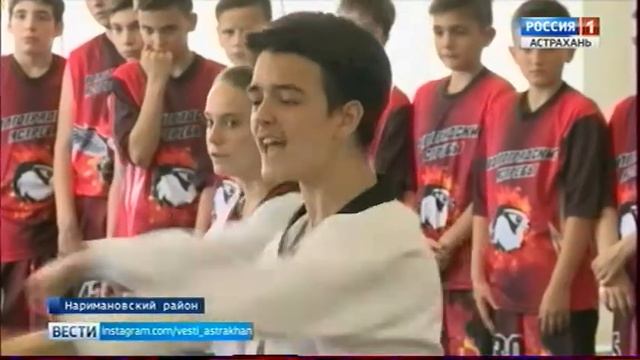 На паркете сошлись лучшие баскетболисты Астраханской области и Волгограда