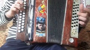 Игра на гармоне Катюша.