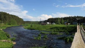 №302?Путешествуем на ?Тверская область, Фировский район ?Заречье? Река ШлинА☀️??Пешеходный мост