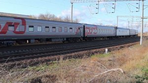 ЭП1М-453 c Пассажирским поездом 353Е Пермь — Адлер