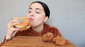 МОИ ПОДРУГИ / КФС БУРГЕР ? Mukbang Ayka Emilly