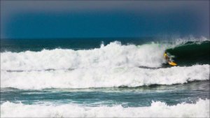 Раскалывается гигантская тектоническая плита под Индийским океаном.