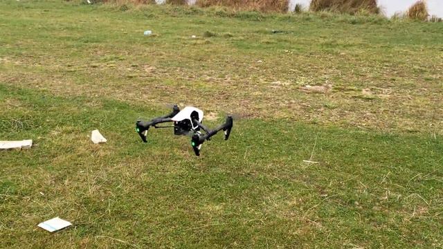 Приземление Квадрокоптера DJI Inspire 1 смотреть онлайн