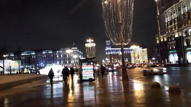 Прогулка с Анжелой по улице Тверская.