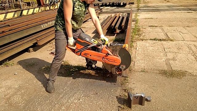 Тест отрезных дисков. Первый рез диском 400 мм для рельсов 100 метров в секунду смотреть онлайн