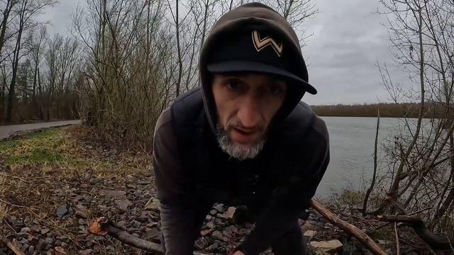 ГИГАНТСКИЙ ЖЕРЕХ в МАЛЕНЬКОЙ РЕЧКЕ!#fishing #рыбалка2023 #рыбалканаспиннинг