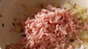 Пирожки с колбасой в духовке