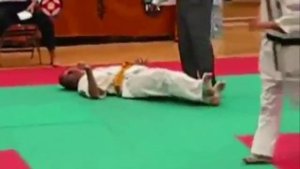 Смертельный удар каратиста