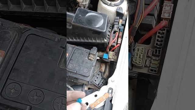 лифан солано 620 пропал ближний и дальний свет