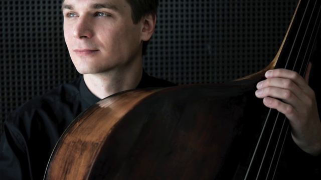 Hans Fryba, Suite in the olden style, Gigue, Igor Eliseev - Double Bass смотреть онлайн