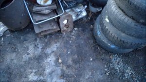 Быстрый способ разбортировать плохое колесо от жигулей на металл - распилить покрышку.