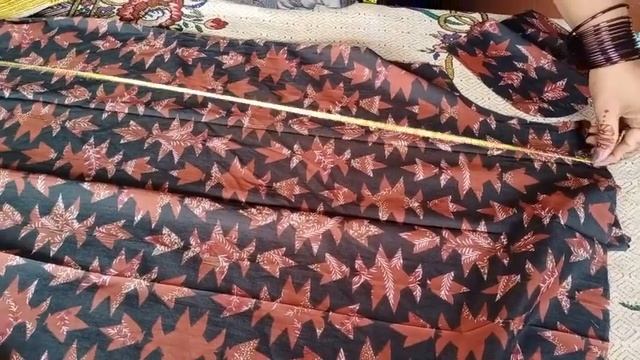 EASY AND STYLISH SUMMER NECK DESIGN CUTTING AND STITCHING STEP BY STEP TUTORIAL IN URDU FOR BEGINNE смотреть онлайн