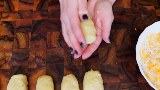 КАРТОФЕЛЬНЫЕ ЗРАЗЫ С СЫРОМ в духовке.Рецепт картофельных зраз с хрустящей корочкой и тянущимся сыро