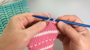 Как закрыть петли двумя цветами пряжи (#11) / Вязание спицами / Two Colors Bind-Off.