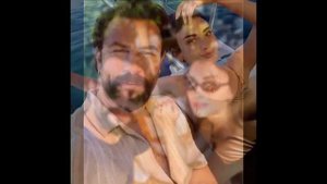 Озге Ягыз привезла Гёкберк Демирчи на свадьбу своей двоюродной сестры!