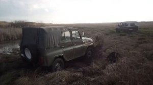 Два УАЗа 469 первый выезд на бездорожье
