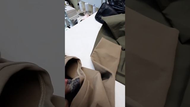 КАК ЗАКРЫТЬ ДЫРОЧКУ НА КОСТЮМЕ ИЗ ФУТЕРА.
