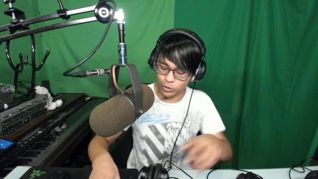 Sony Shootout! Comparing Sony Headphones from the 80s-90s [MDR-V4 & MDR-V5 vs MDR-V7 & MDR-V7506] смотреть онлайн