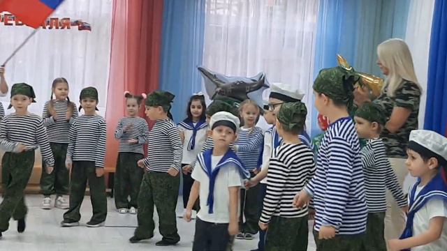 Выход на утреннике в садике к 23 февраля смотреть онлайн