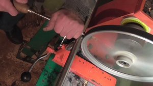 Если трясется ленточная пила. Простой способ устранения.