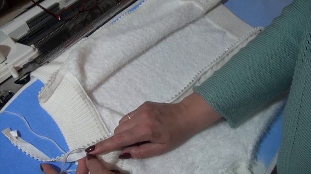Вшиваем молнию в трикотажное изделие без швейной машинки.