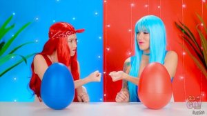 КРАСНАЯ ЕДА ПРОТИВ СИНЕЙ || Открываем яйца с сюрпризами! || Едим продукты 1 цвета с 123 GO! FOOD