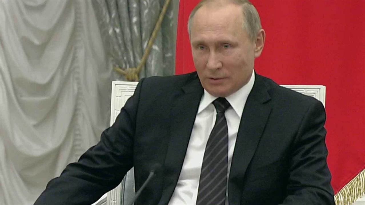 Владимир Путин: Роль Общественной палаты РФ в обще...йствиями органов власти и прямой связи с людьми