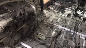 У этой Suzuki Jimny шумоизоляция средняя по цене, но отменная по тишине, в салоне стало тише