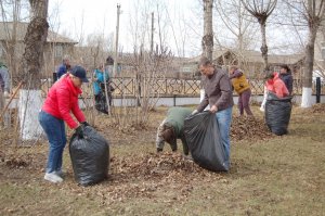 В Ужуре каждый работник пришёл на субботник