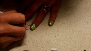 Маникюр с яблочками / How to draw apples on the nails