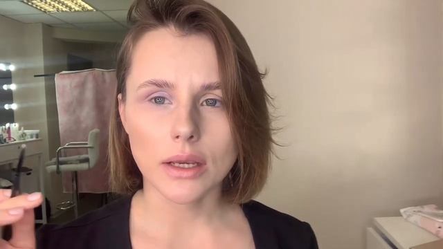 КАК УВЕЛИЧИТЬ ГЛАЗА С ПОМОЩЬЮ МАКИЯЖА? Кремовые тени AVON MARK смотреть онлайн