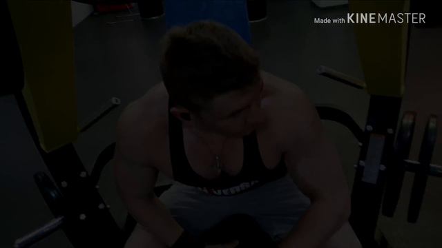 Жим одной рукой в хамере на грудные мышцы смотреть онлайн