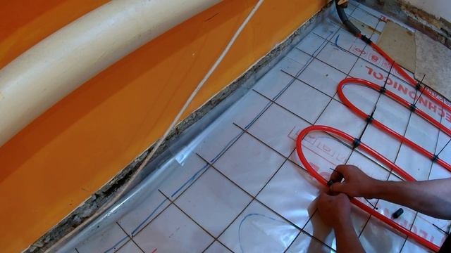 ТЕПЛЫЙ ПОЛ СВОИМИ РУКАМИ ! ПЕРВЫЙ РАЗ В ЖИЗНИ И БЕЗ ПРОФЕССИОНАЛОВ ! смотреть онлайн