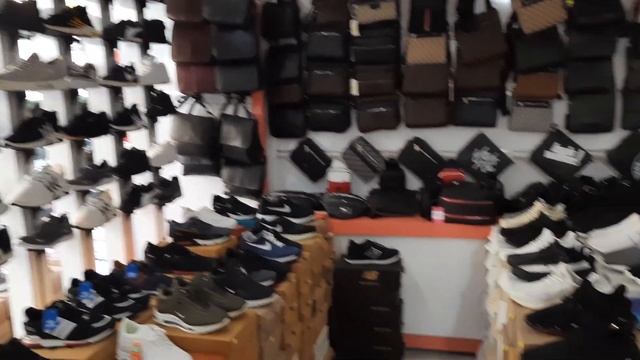 Магазин Обуви и сумок в Махмутларе. Аланья Турция смотреть онлайн