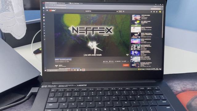 The 2021 Razer Blade 14 RTX 3080 - Speakers Test смотреть онлайн