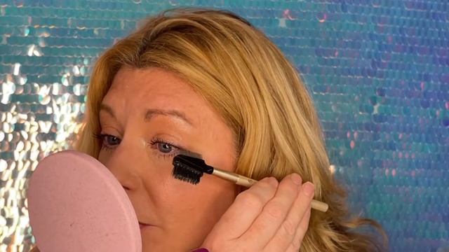 Mascara Hi vs. Lo I Lancome Idole vs Maybelline The Falsies Volum' Express смотреть онлайн